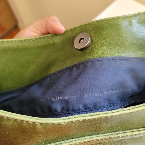 Matt & Nat Shoulder Bag in Olive Green - Picture 13 of 16